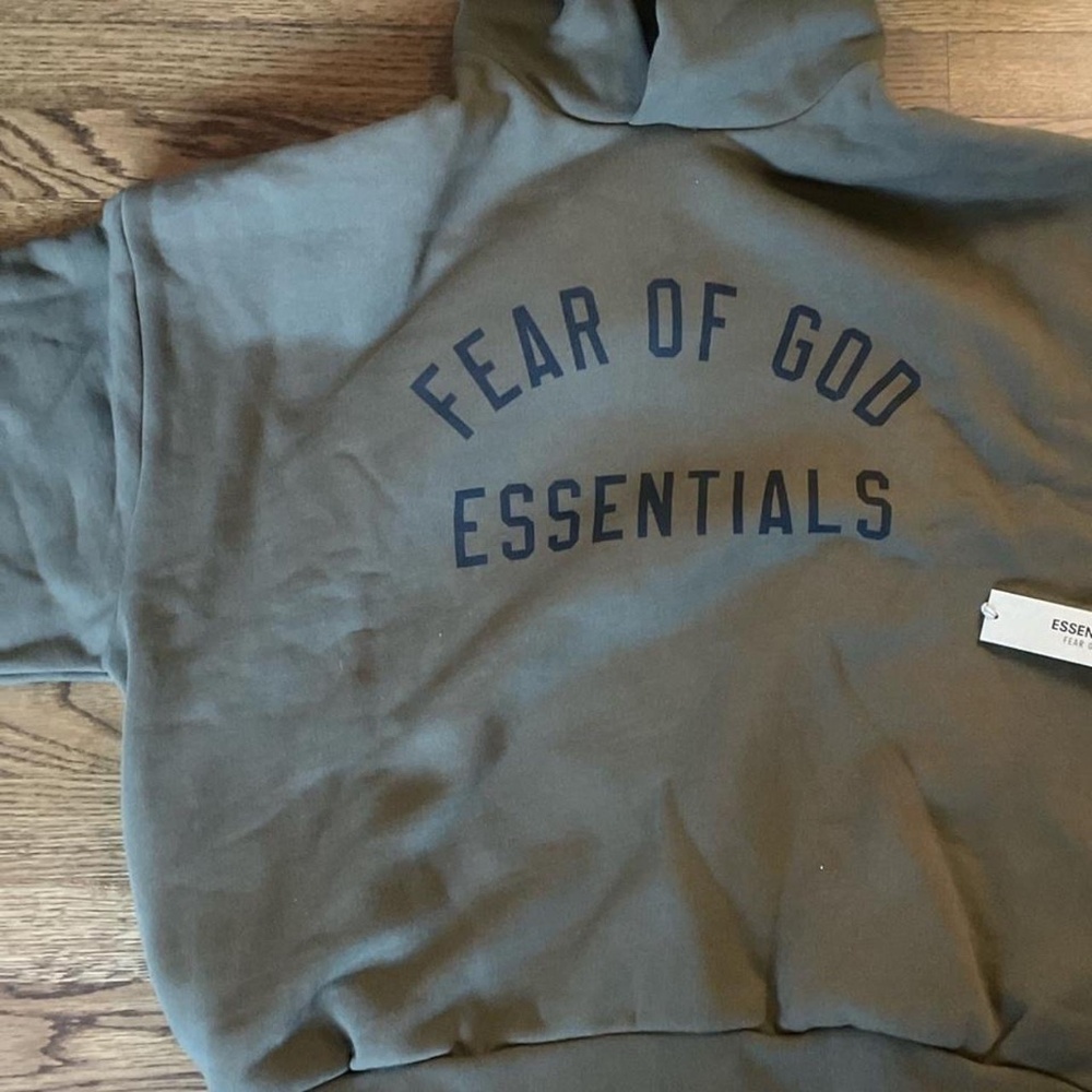 ESSENTIALS FEAR OF GOD HOODIE BRAND NEW